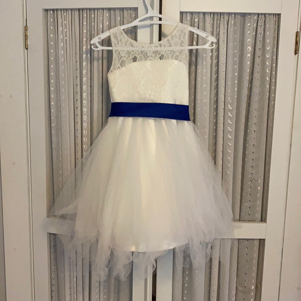 Girls dress